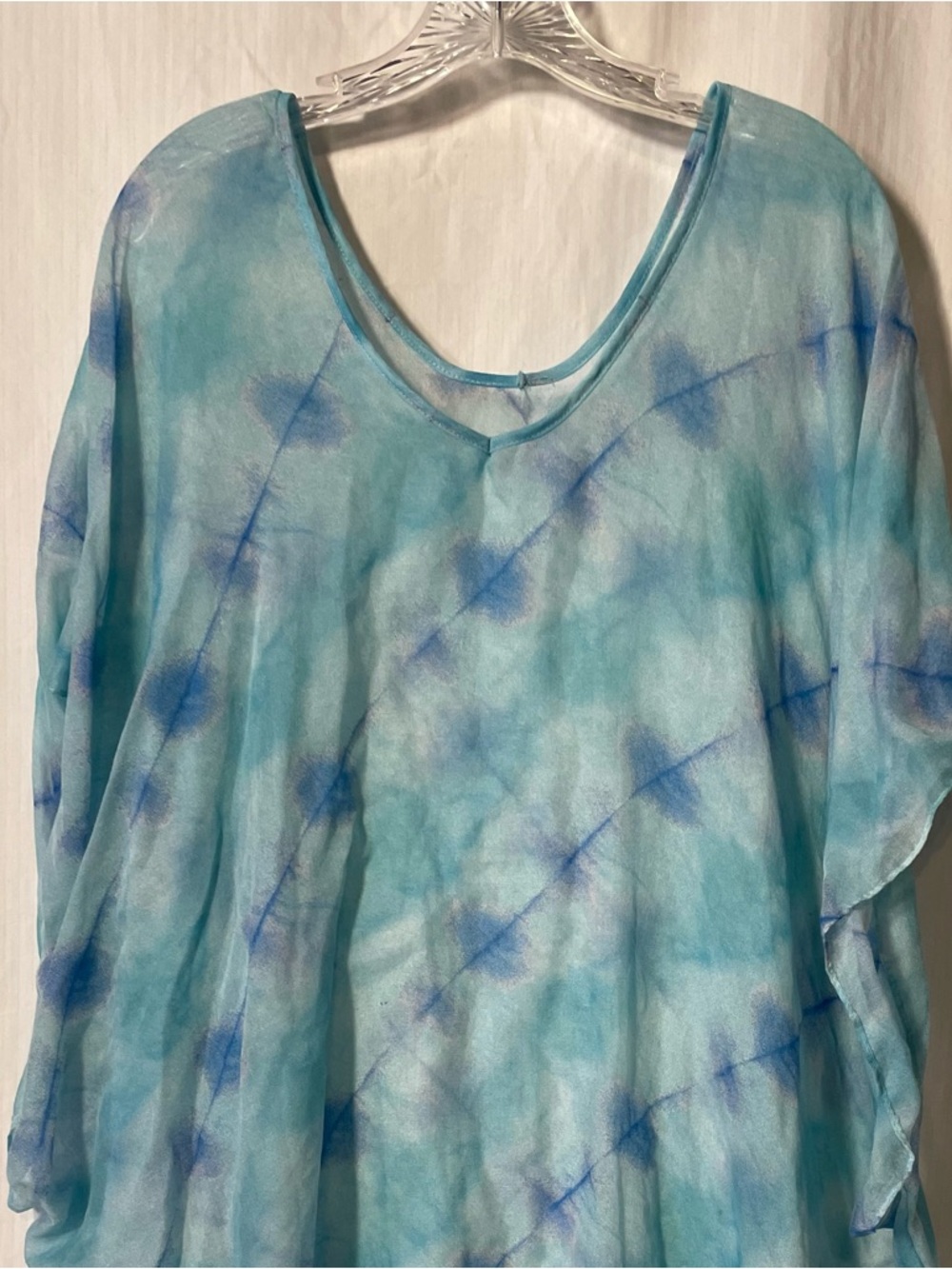 Lightweight Blue Tie-Dye Tunic Top